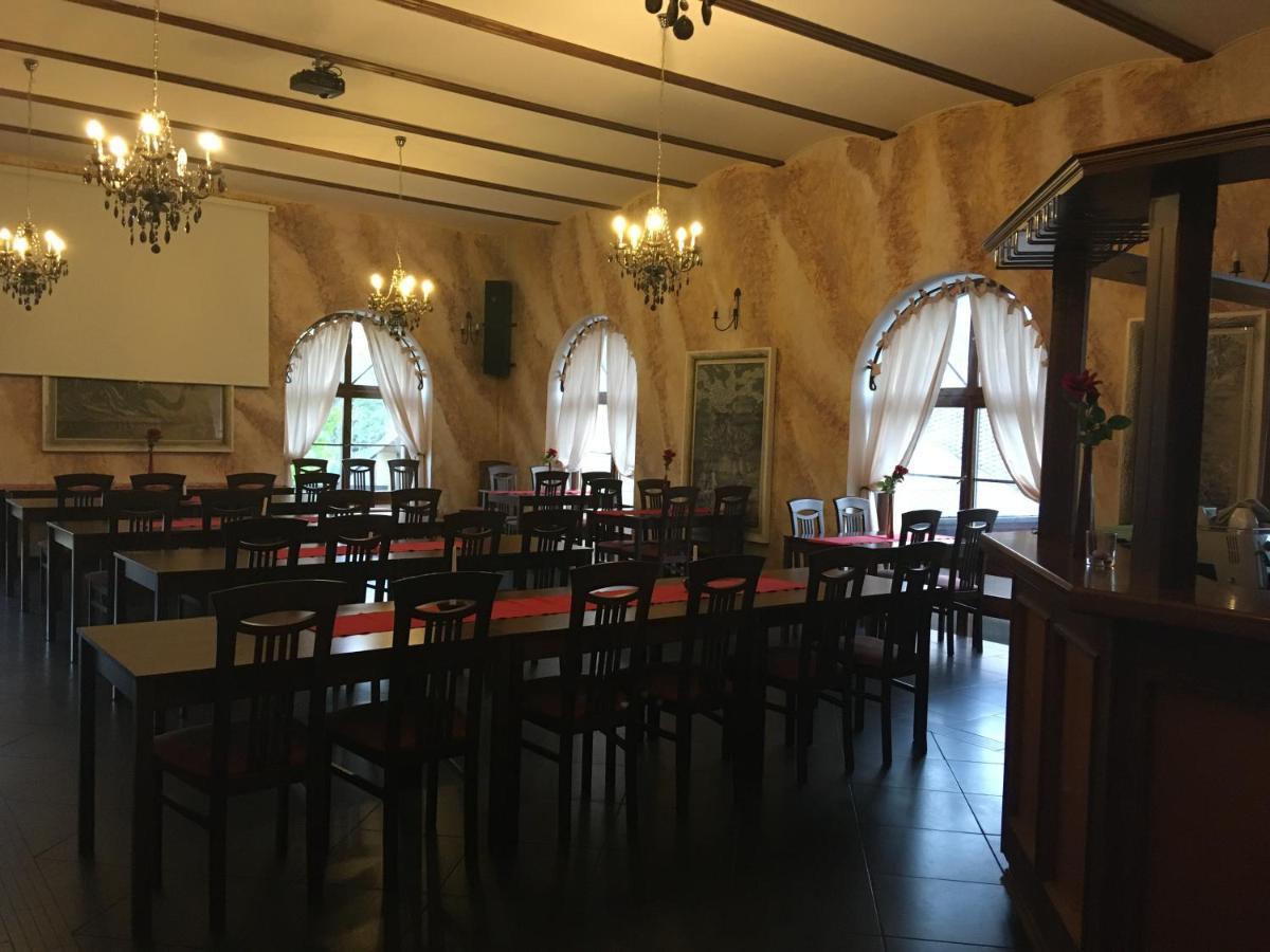 Penzion A Pivnice Varna Velka Bystrice Luaran gambar